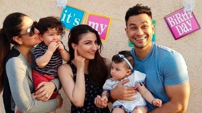 This throwback picture of Taimur Ali Khan and Inaaya Kemmu is just too cute to handle. This photo is all you need on a bad day to cheer up. (Instagram/@kareenakapoorkhan)