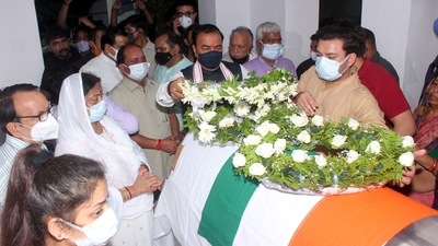 Prime Minister Narendra Modi and Bharatiya Janata Party (BJP) chief JP Nadda reached Lucknow on Sunday morning to pay their last respects to veteran leader Kalyan Singh who passed away on Saturday evening. (PTI Photo) (PTI) Prime Minister Narendra Modi and Bharatiya Janata Party (BJP) chief JP Nadda reached Lucknow on Sunday morning to pay their last respects to veteran leader Kalyan Singh who passed away on Saturday evening. (PTI Photo) (PTI)