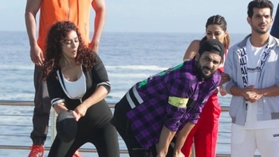 Vishal Aditya Singh and Mahekk Chahal recreated the frying pan episode from Bigg Boss 13 on Khatron Ke Khiladi 11. Vishal Aditya Singh and Mahekk Chahal recreated the frying pan episode from Bigg Boss 13 on Khatron Ke Khiladi 11.
