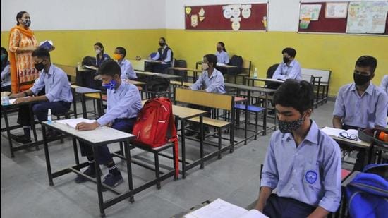 Schools In Karnataka To Reopen On Monday As Threat Of Third Wave Of ...