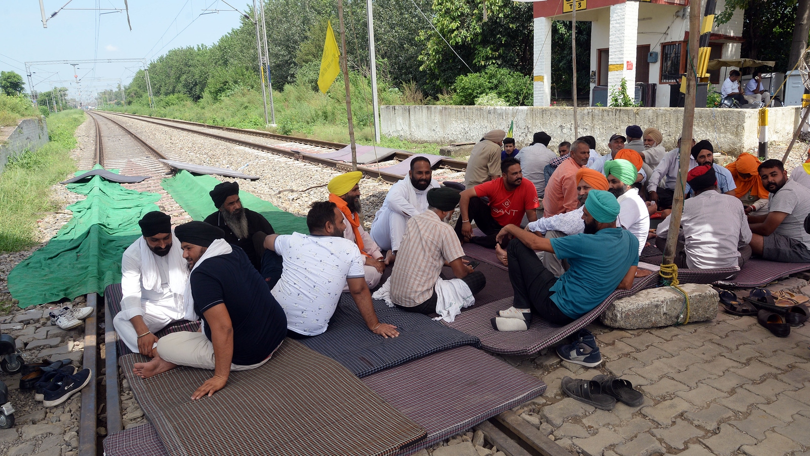Punjab farmers&#39; protest: Railway to refund ₹53 lakh to over 12,000 passengers | Latest News India - Hindustan Times