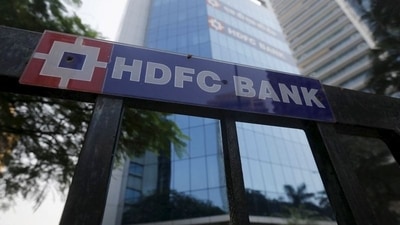 Since the bank was barred from issuing new credit cards in December last year, rival lender ICICI Bank has been consistently gaining share. (Shailesh Andrade / REUTERS)