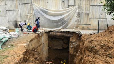 drains and sewer pipelines were flooded over the weekend due to heavy rain in the city, and even on Monday, a heavy flow of water was witnessed at the site where the sewer pipeline was damaged. (Vipin Kumar/HT PHOTO)