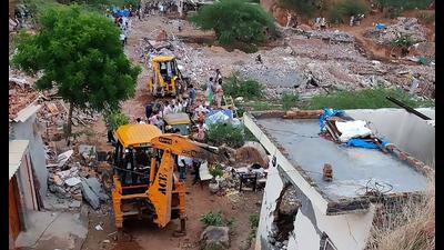 Demolitions underway at Faridabad’s Khori village. (Parveen Kumar/HT) Demolitions underway at Faridabad’s Khori village. (Parveen Kumar/HT)