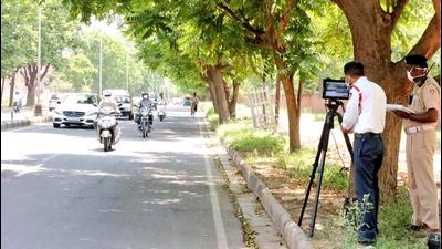 Around 1.05 lakh e-challans were issued between March 2020 and June 2021, and of these, around 71,000 (67%) were pending when the scheme was launched. (HT FILE PHOTO)