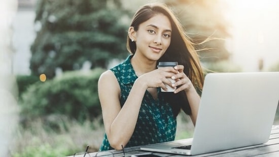 Time to talk about financial independence, woman!