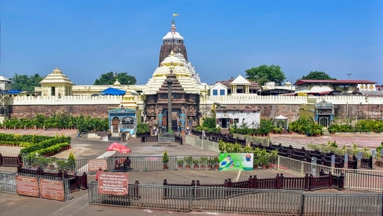 Devotees visiting the temple will be required to produce a certificate of full vaccination status or a negative Covid test report not older than 96 hours.(PTI) Devotees visiting the temple will be required to produce a certificate of full vaccination status or a negative Covid test report not older than 96 hours.(PTI)
