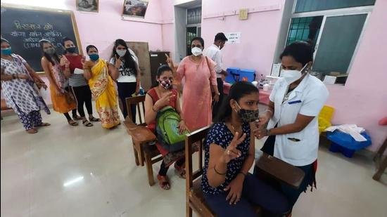 53,007,364 vaccine doses have been administered in Maharashtra till Saturday. (HT Photo/Praful Gangrude)