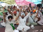 Farmers protesting on the national highway in Jalandhar on Monday.(PTI Photo) Farmers protesting on the national highway in Jalandhar on Monday.(PTI Photo)