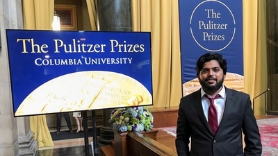 Danish Siddiqui poses for a picture at Columbia University's Low Memorial Library during the Pulitzer Prize giving ceremony, in New York, US. (Reuters / File)