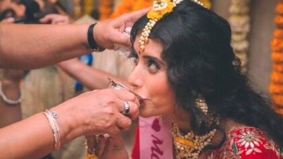 The godh bharai ceremony was only attended by Charu Asopa Sen and Rajeev Sen's family members and they did not invite any friends. (Instagram/@asopacharu)