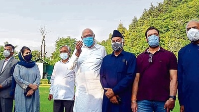 The People’s Alliance for Gupkar Declaration (PAGD) is set to meet in Jammu and Kashmir’s Srinagar on Tuesday to discuss the prevailing situation in the Union territory. (ANI) The People’s Alliance for Gupkar Declaration (PAGD) is set to meet in Jammu and Kashmir’s Srinagar on Tuesday to discuss the prevailing situation in the Union territory. (ANI)