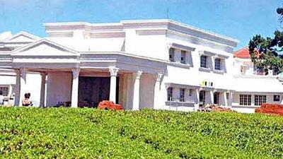 Soon after the demise of Jayalalithaa in December 2016, ten people were accused of breaking into the Kodanad estate in the Nilgiris hills and murdering the security guard in 2017. (HT Photo) Soon after the demise of Jayalalithaa in December 2016, ten people were accused of breaking into the Kodanad estate in the Nilgiris hills and murdering the security guard in 2017. (HT Photo)