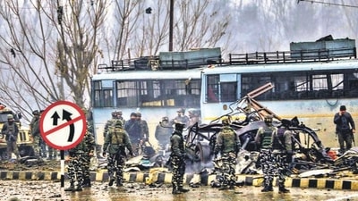 Security forces in Kashmir have new information that Sameer Dar is currently moving around with another Pakistani terrorist, Zahid Tiger, and that they both carry US M-4 assault rifles.