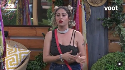 Neha Bhasin switched her connection on Bigg Boss OTT.