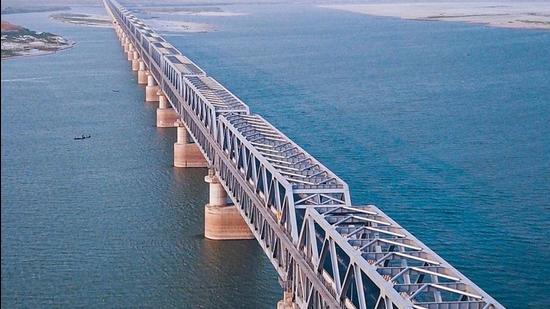 Aerial view of the JP Setu that was closed for heavy vehicles within a few months of its inauguration. (Courtesy-Facebook/PatnaSmart City page) Aerial view of the JP Setu that was closed for heavy vehicles within a few months of its inauguration. (Courtesy-Facebook/PatnaSmart City page)