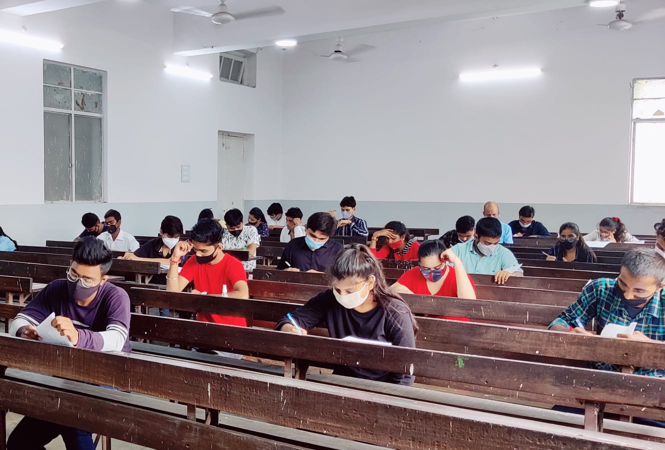 Lucknow Univ receives record admission applications, 26% jump in PG application