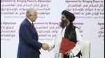 US Special Representative for Afghanistan Reconciliation Zalmay Khalilzad (L) and Taliban co-founder Mullah Abdul Ghani Baradar (R) shake hands after signing the peace agreement between US, Taliban, in Doha, Qatar on February 29, 2020. (File photo)