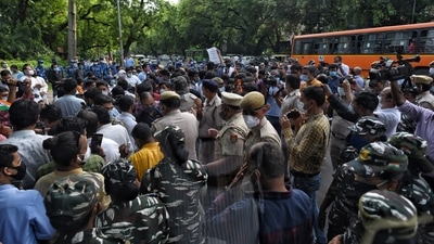 Security personnel and demonstrators seen during a protest against communal hatred at Jantar Mantar, in New Delhi. (Sanchit Khanna/HT file photo) Security personnel and demonstrators seen during a protest against communal hatred at Jantar Mantar, in New Delhi. (Sanchit Khanna/HT file photo)