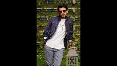 Divyenndu aka Munna Bhaiyya from Mirzapur, studied Political Science (Hons) at Kirori Mal College, DU. (Photo: Gokul VS/HT) Divyenndu aka Munna Bhaiyya from Mirzapur, studied Political Science (Hons) at Kirori Mal College, DU. (Photo: Gokul VS/HT)