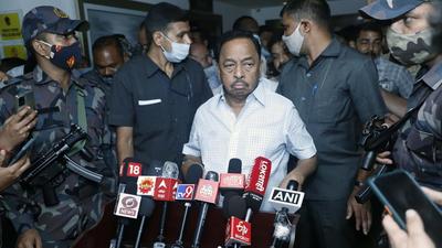 Union minister Narayan Rane interacts with media hours before his arrest from Sangameshwar in Maharashtra on Tuesday, August 24. (HT photo) Union minister Narayan Rane interacts with media hours before his arrest from Sangameshwar in Maharashtra on Tuesday, August 24. (HT photo)