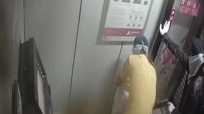 The masked miscreants captured on CCTV cameras installed inside the Axis Bank ATM near Mini Rose Garden. (Video grab/HT)