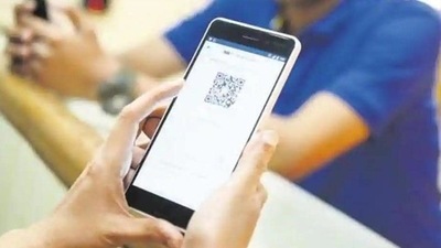 Small finance banks have aggressively teamed up with fintechs to offer high-interest savings accounts and fixed deposits. (Mint) Small finance banks have aggressively teamed up with fintechs to offer high-interest savings accounts and fixed deposits. (Mint)