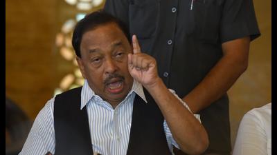 Narayan Rane addresses a press conference at his Juhu residence in Mumbai on Wednesday. (Vijay Bate/HT) Narayan Rane addresses a press conference at his Juhu residence in Mumbai on Wednesday. (Vijay Bate/HT)