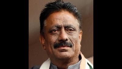 Himachal Pradesh Congress committee chief Kuldeep Singh Rathore said the Congress won’t remain a mute spectator to the “open loot” of farmers and will launch a stir. (HT PHOTO)