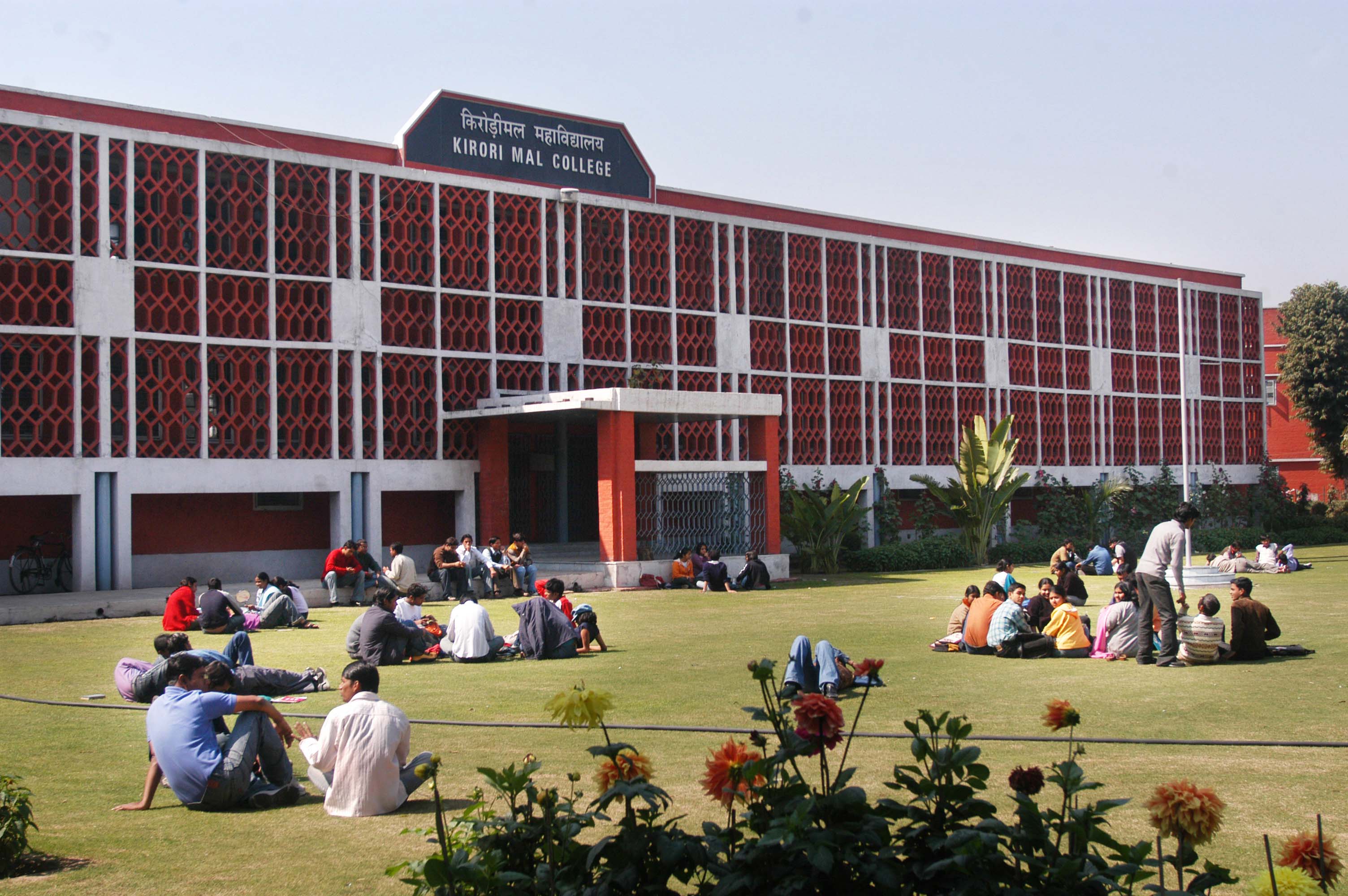 Divyenndu feels North Campus is a “different planet” in Delhi . (HT Photo) Divyenndu feels North Campus is a “different planet” in Delhi . (HT Photo)