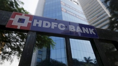The headquarters of India's HDFC bank is pictured in Mumbai. (Shailesh Andrade / REUTERS)