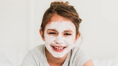 Coconut milk: Simple coconut milk has vitamin C and mild acids that act as de-tanning agents. Simply dip a cotton ball in the fresh coconut milk and dab it on the tanned areas. Let the skin absorb the coconut milk and once it is dry wash it off. (Instagram/justdandyboutique) Coconut milk: Simple coconut milk has vitamin C and mild acids that act as de-tanning agents. Simply dip a cotton ball in the fresh coconut milk and dab it on the tanned areas. Let the skin absorb the coconut milk and once it is dry wash it off. (Instagram/justdandyboutique)