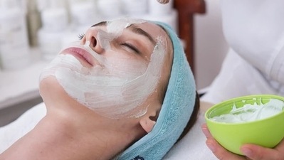 Dr. Rinky Kapoor, Consultant Dermatologist, Cosmetic Dermatologist & Dermato-Surgeon, The Esthetic Clinics, suggests some organic home remedies for reducing the skin tan and get the glowing skin back. (Unsplash) Dr. Rinky Kapoor, Consultant Dermatologist, Cosmetic Dermatologist & Dermato-Surgeon, The Esthetic Clinics, suggests some organic home remedies for reducing the skin tan and get the glowing skin back. (Unsplash)
