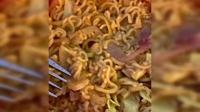 A trip to the hills is incomplete without having a plate of delicious pahari Maggie. (Instagram/@saraalikhan95) A trip to the hills is incomplete without having a plate of delicious pahari Maggie. (Instagram/@saraalikhan95)