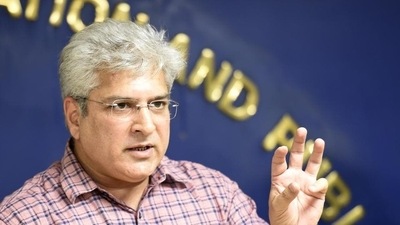 Transport minister of Delhi Kailash Gahlot during a press conference at Delhi Secretariat in New Delhi. (Arvind Yadav/HT PHOTO) Transport minister of Delhi Kailash Gahlot during a press conference at Delhi Secretariat in New Delhi. (Arvind Yadav/HT PHOTO)