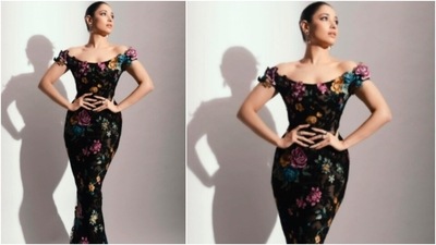 With minimal makeup and hair tied back in a neat bun, Tamannaah Bhatia looked drop-dead gorgeous in the ensemble. (Instagram/@tamannaahspeaks) With minimal makeup and hair tied back in a neat bun, Tamannaah Bhatia looked drop-dead gorgeous in the ensemble. (Instagram/@tamannaahspeaks)