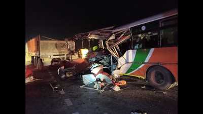 The mangled remains of the bus at the accident site. (HT photo)