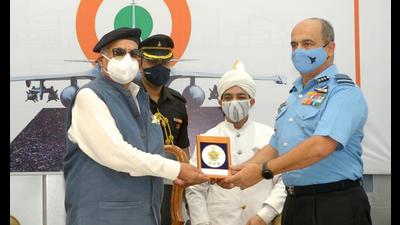Chandigarh administrator VP Singh Badnore and Air Marshal VR Chaudhari after signing the in-principle agreement on Friday. (Ravi Kumar/HT)