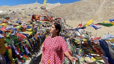 Sara Ali Khan captioned the pictures, "प्रकृति सुख शांति (nature happiness peace)" sic and we are left waiting for more fashion and travel cues from the diva. (Instagram/saraalikhan95)