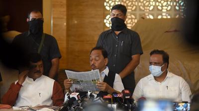 Union minister Narayan Rane addresses the media at his Juhu residence in Mumbai on August 25. (HT photo) Union minister Narayan Rane addresses the media at his Juhu residence in Mumbai on August 25. (HT photo)