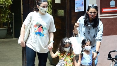 Soha Ali Khan and her daughter Inaaya snapped in Mumbai. (Varinder Chalwa. ) Soha Ali Khan and her daughter Inaaya snapped in Mumbai. (Varinder Chalwa. )