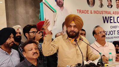 PPCC president Navjot Singh Sidhu addresses an event in Amritsar on Friday. (Sameer Sehgal/HT photo) PPCC president Navjot Singh Sidhu addresses an event in Amritsar on Friday. (Sameer Sehgal/HT photo)
