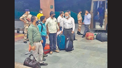 78 people arrived from Afghanistan being taken to the ITBP quarantine facility in Chawla Camp, in New Delhi. (HT photo) 78 people arrived from Afghanistan being taken to the ITBP quarantine facility in Chawla Camp, in New Delhi. (HT photo)