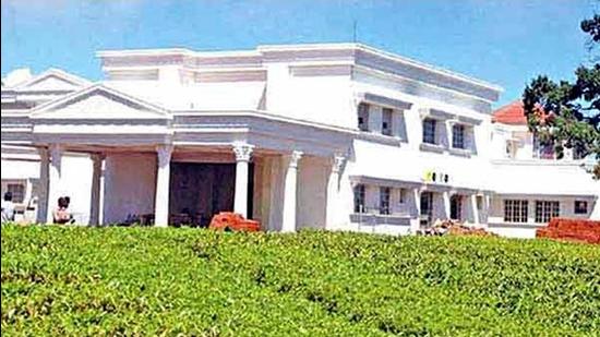 Earlier on Friday, the Kodanad case came up for proceedings at the trial court in Nilgiris where Sayan was produced but was later adjourned as Ravi’s plea was still pending at the Madras high court at the time. (HT File) Earlier on Friday, the Kodanad case came up for proceedings at the trial court in Nilgiris where Sayan was produced but was later adjourned as Ravi’s plea was still pending at the Madras high court at the time. (HT File)