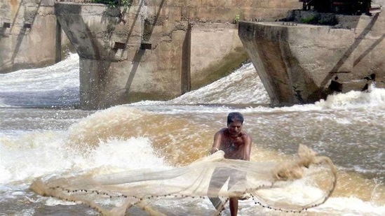The KRMB has requested the two states to release <span class='webrupee'>₹</span>10 crore each immediately to meet its expenditure. The KRMB has requested the two states to release <span class='webrupee'>₹</span>10 crore each immediately to meet its expenditure.