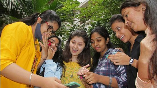 A large number of Class 10 students have decided to skip Class 11 for further preparations and also due to heavy college fees, and directly take external admission for Class 12 board exams next year. (Ravindra Joshi/HT PHOTO)