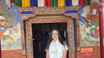 The assembly hall or main prayer hall with its murals of the Tibetan calendar on the entrance wall is another major attraction at Thikse Monastery. It depicts the Bhavacakra or the Wheel of Life with images of a snake, a bird and a pig that signify ignorance, attachment and aversion. It represents the cycle of death and rebirth in Tibetan culture and as per Tibetan beliefs, the images are meant to remind that these earthly ties need to be overcome in order to get enlightenment in life. (Instagram/saraalikhan95)