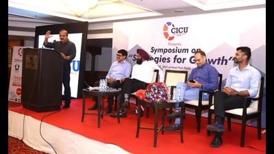 Pankaj Munjal, chairperson and managing director of Hero Cycles, addressing a symposium organised by the Chamber of Commercial and Industrial Undertaking in Ludhiana on Saturday. (HT photo) Pankaj Munjal, chairperson and managing director of Hero Cycles, addressing a symposium organised by the Chamber of Commercial and Industrial Undertaking in Ludhiana on Saturday. (HT photo)