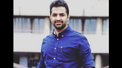 Hours after Vikramjit Singh Middukhera’s murder in Sector 71 of Mohali on August 7, the Davinder Bambiha gang had taken responsibility for the attack in a Facebook post. It claimed that Vicky was killed as he was allegedly acting as an “informer” for the Bishnoi gang. Hours after Vikramjit Singh Middukhera’s murder in Sector 71 of Mohali on August 7, the Davinder Bambiha gang had taken responsibility for the attack in a Facebook post. It claimed that Vicky was killed as he was allegedly acting as an “informer” for the Bishnoi gang.