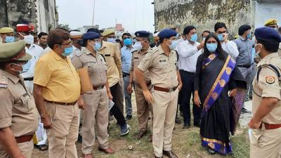 Aligarh district magistrate Selva Kumari J inspecting arrangements in Atrauli (Aligarh)on Saturday for former UP chief minister Kalyan Singh’s 13th day rituals. (HT Photo)